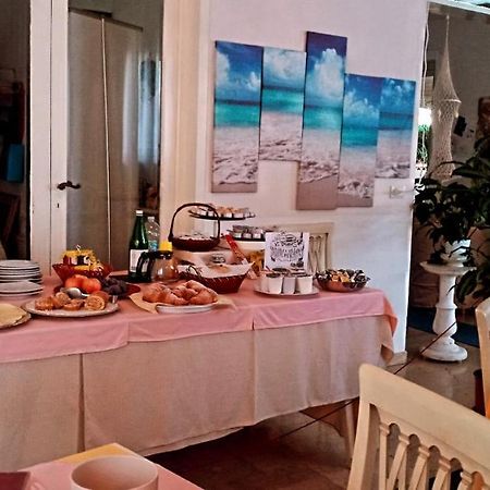 Hotel Ristorante La Terrazza Лидо Ди Камайоре Екстериор снимка