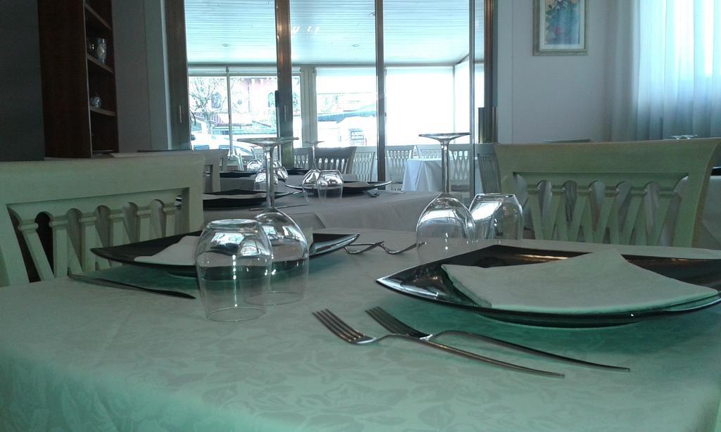 Hotel Ristorante La Terrazza Лидо Ди Камайоре Екстериор снимка