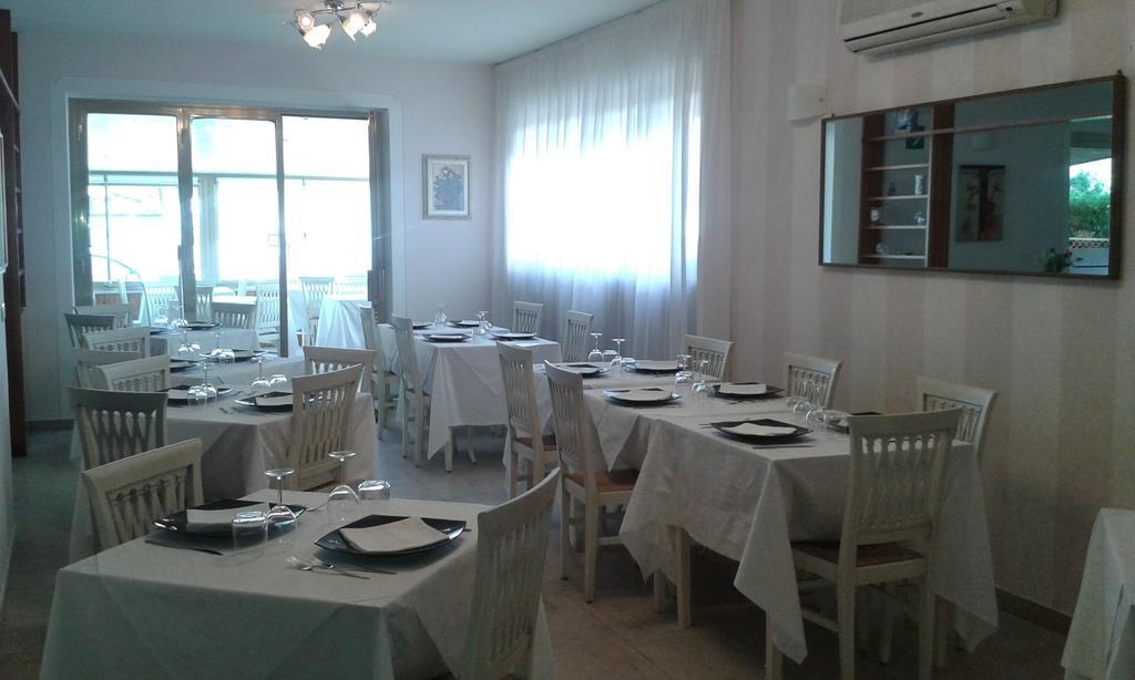 Hotel Ristorante La Terrazza Лидо Ди Камайоре Екстериор снимка