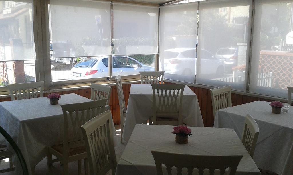 Hotel Ristorante La Terrazza Лидо Ди Камайоре Екстериор снимка