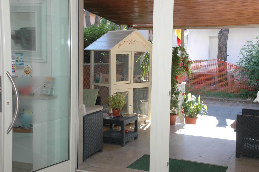 Hotel Ristorante La Terrazza Лидо Ди Камайоре Екстериор снимка